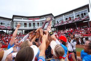 Image post by @OleMissSoftball on Twitter