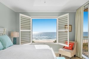 Image post by @mybeachgetaways on Instagram