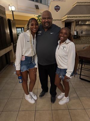 Image post by @valleystatewbb on Instagram