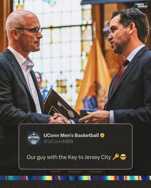 Image post by @MarchMadnessMBB on Twitter