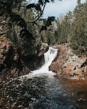 Image post by @halesgoodreau on Instagram