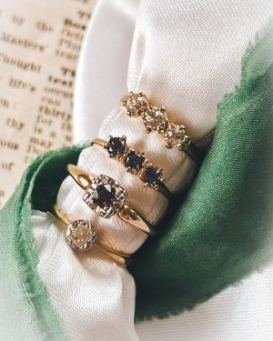 Image post by @maejeanvintage on Instagram