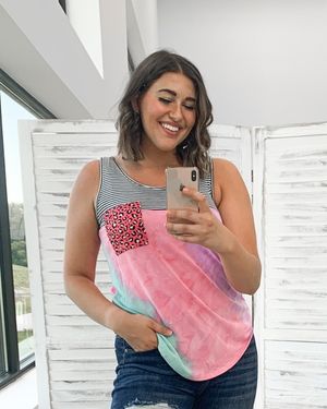 Image post by @shopfillyflair on Instagram