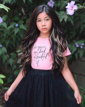 Image post by @tinymissfashion on Instagram