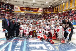 Image post by @BadgerWHockey on Twitter
