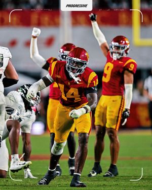 Image post by @uscfb on Instagram