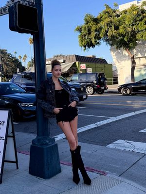 Image post by @smfksmfk on Instagram