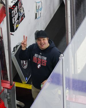 Image post by @gonuwhockey on Instagram