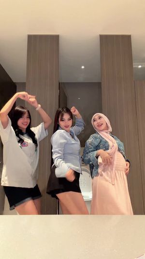 Video post by @rinarstn on TikTok