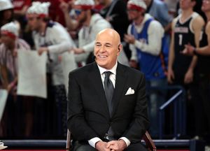 Image post by @sethonhoops on Instagram