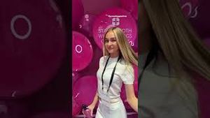 Video post by @sydneyschiffer on YouTube