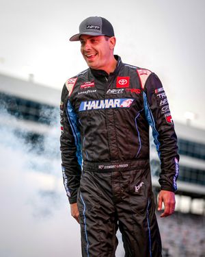 Image post by @nhms on Instagram