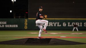 Image post by @UHCougarBB on Twitter