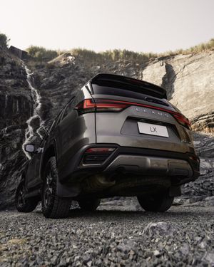 Image post by @discoverlexus on Instagram