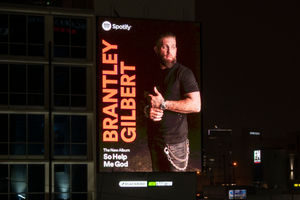 Image post by @brantleygilbert on Twitter