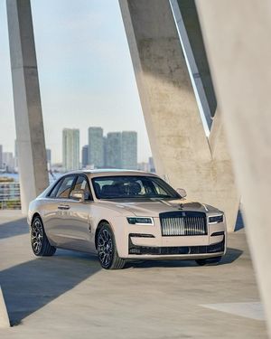Image post by @rollsroycecarsna on Instagram
