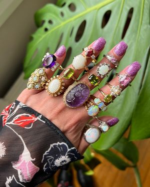 Image post by @maejeanvintage on Instagram