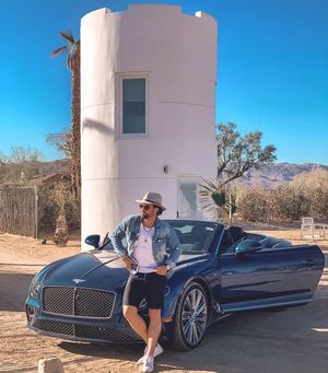 Image post by @johnnybananas on Instagram