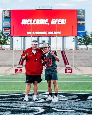 Image post by @unmlobofb on Instagram
