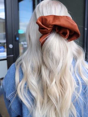 Image post by @dangerjonesbalayage on Instagram