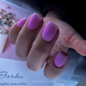Image post by @nestanails on Instagram