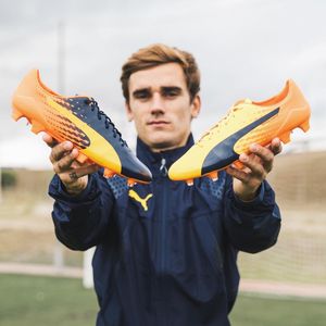 Image post by @soccerdotcom on Instagram
