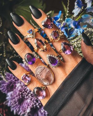 Image post by @maejeanvintage on Instagram