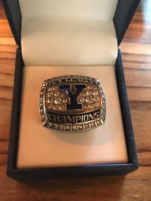 Image post by @yalefootball on Twitter