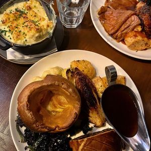 Image post by @tomschophouse_ on Instagram