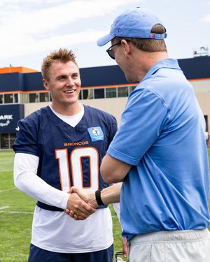 Image post by @Broncos on Twitter