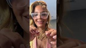 Video post by @shop.with.caroline on YouTube