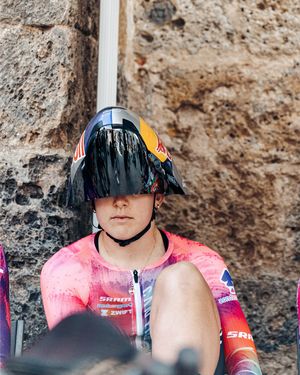 Image post by @wmncycling on Instagram
