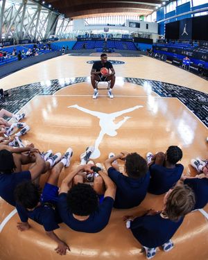 Image post by @hoopsfix on Instagram