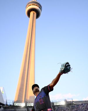 Image post by @MLB on Twitter