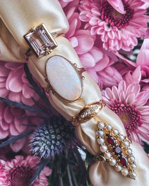 Image post by @maejeanvintage on Instagram