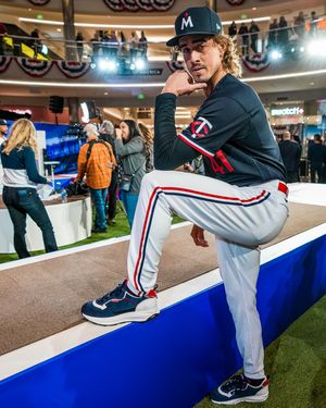 Image post by @twins on Instagram