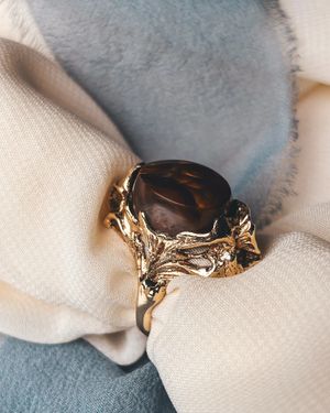 Image post by @maejeanvintage on Instagram
