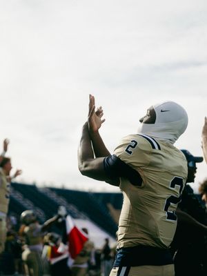 Image post by @behindthelens813 on Instagram