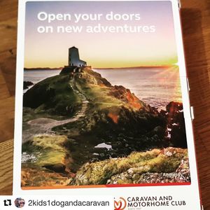 Image post by @candmclub on Instagram