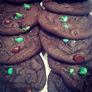 Image post by @insomniacookies on Instagram