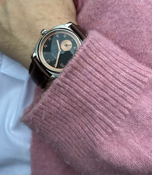 Image post by @fearswatches on Instagram