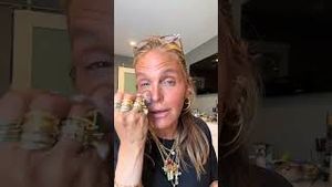 Video post by @shop.with.caroline on YouTube