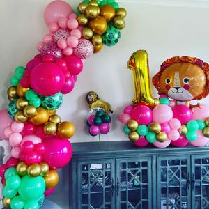 Image post by @balloons_by_victoria_dz on Instagram