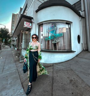 Image post by @lahistorygirl on Instagram