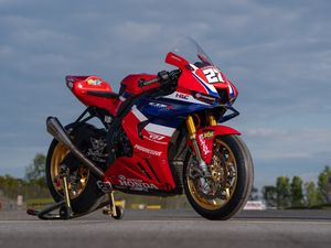 Image post by @motoamerica on Instagram
