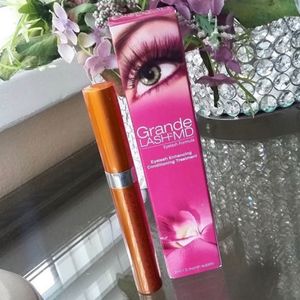 Video post by @grandecosmetics on TikTok