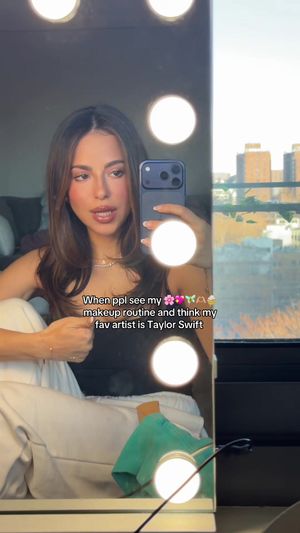 Video post by @anyaweitz on TikTok