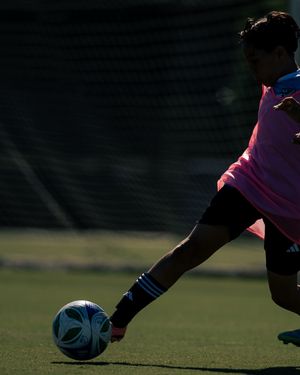 Image post by @shotsbyfrias on Instagram