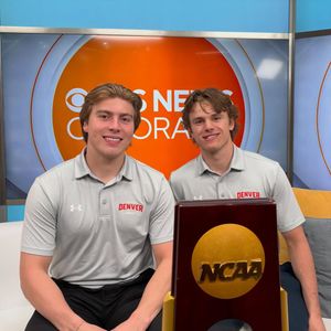 Image post by @du_hockey on Instagram