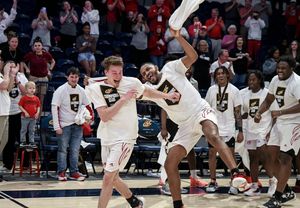 Image post by @UWAAthletics on Twitter